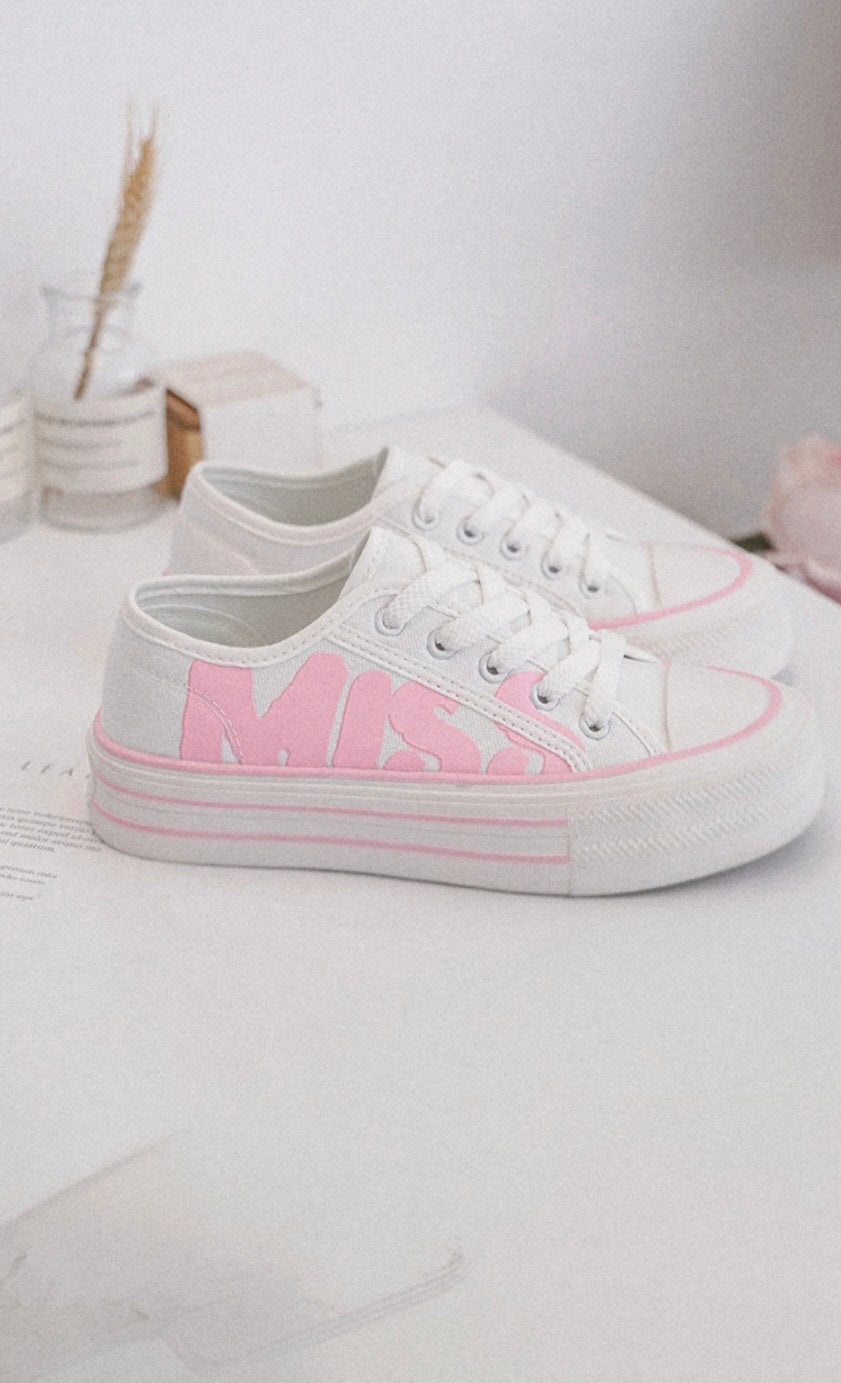 Witte Platform Sneakers met Roze Detail – Musthave voor Meisjes