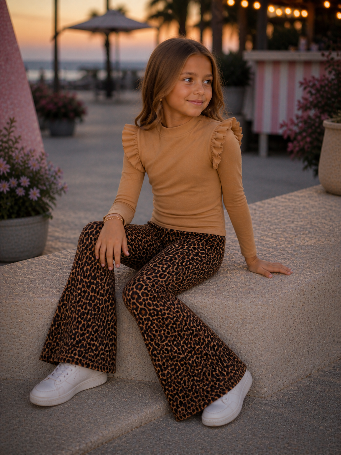 Camel kleurige top met rushes voor meisjes